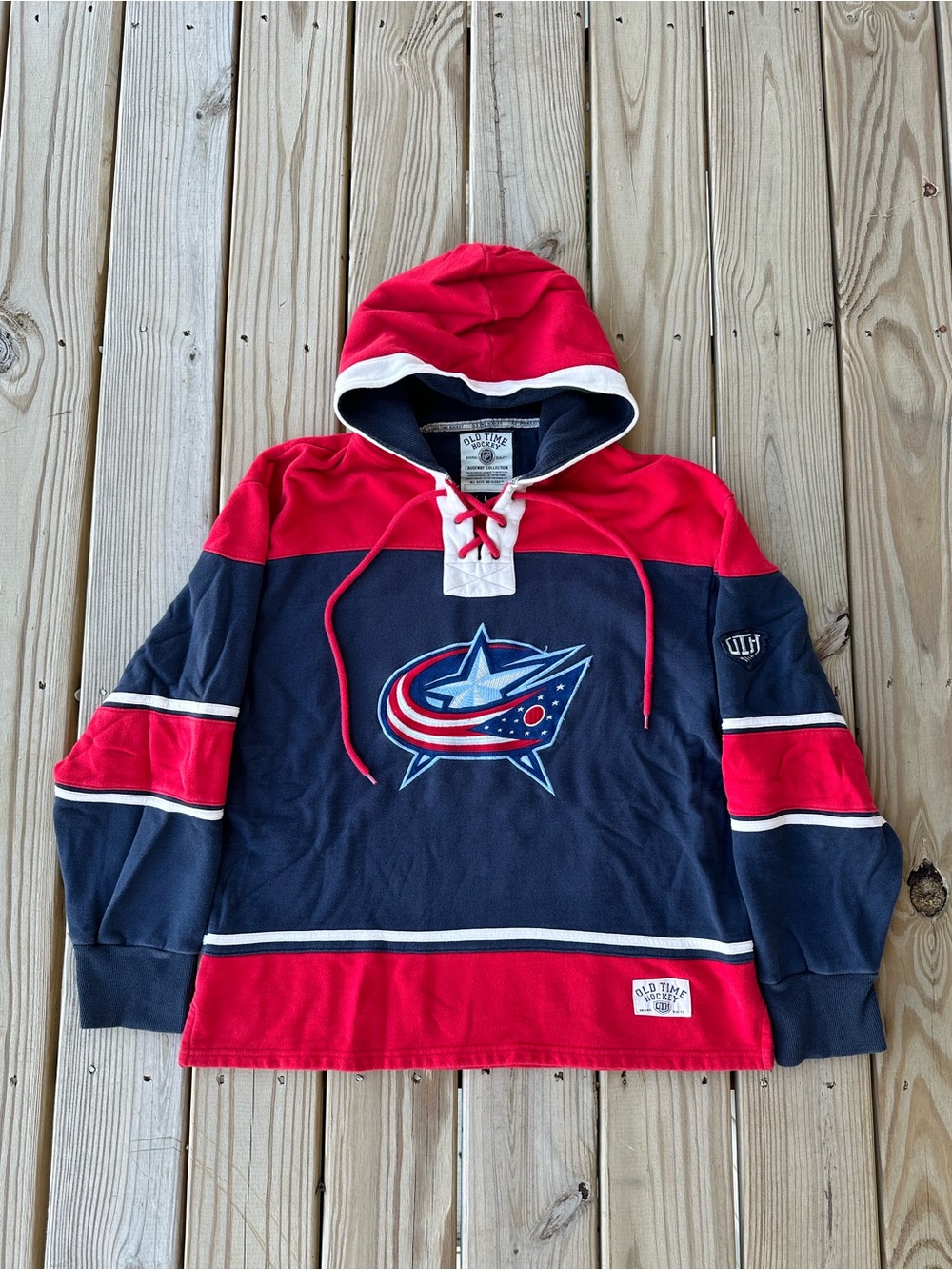 NHL Columbus Blue Jackets Old Time Hockey Embroidered Lacer Hoodie